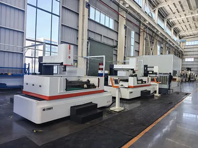 EDM (Máquina de descarga elétrica)